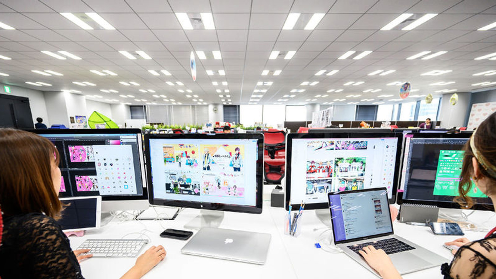 ゲーム・広告事業 執務室