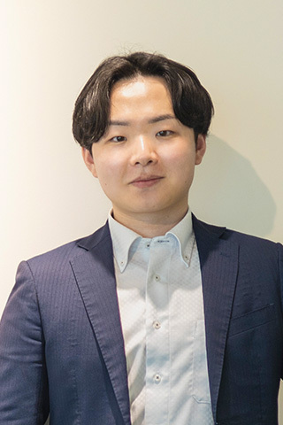中坪 亮輔