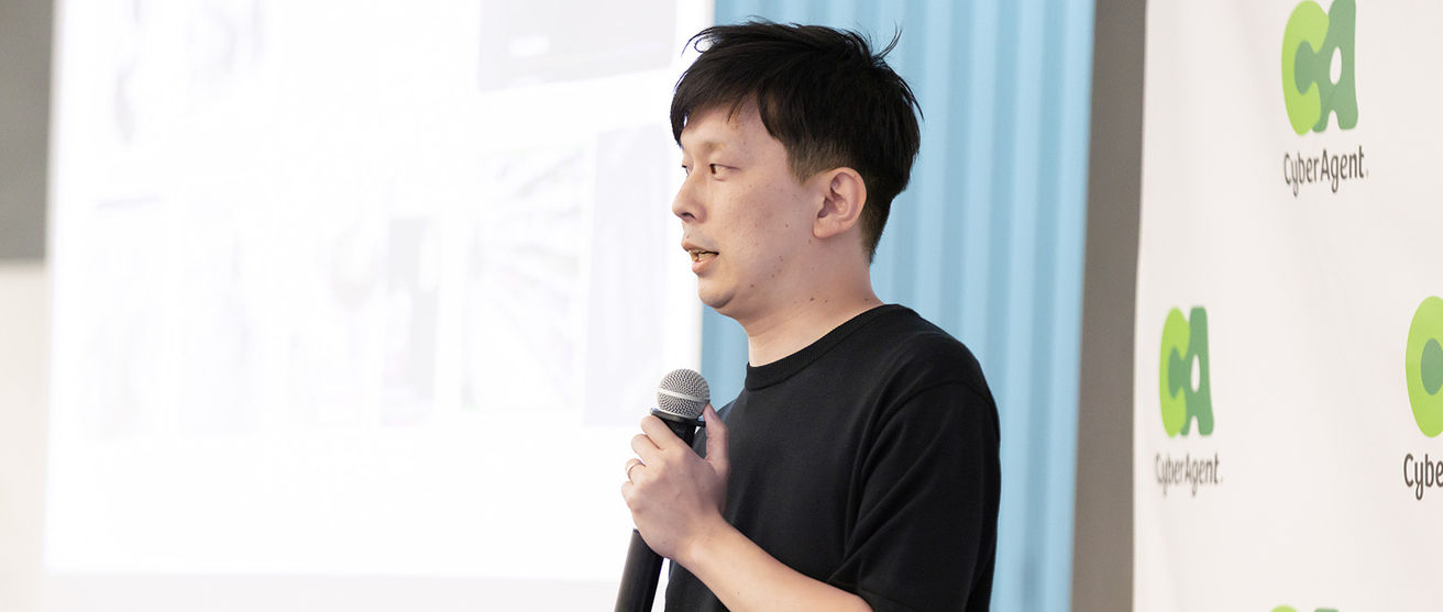 「CA SOTA」で役員に向けて発表する米谷