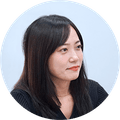ジアシスト」機能の開発設計を担当。入社1年目にして「AIメッセージアシスト」プロジェクトリーダーに抜擢される。