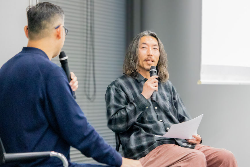    前澤 拓馬  &nbsp;&nbsp;  / （株）AbemaTV　アートディレクター   東京藝術大学卒業後デザイン制作会社に入社し、広告やパッケージデザインなど経験したのち、フリーのグラフィックデザイナーとして活動。2013年サイバーエージェントに中途入社し、「アメーバピグ」のデザイン統括を経て、新しい未来のテレビ「ABEMA」にて番組のアートワークやプロモーションのクリエイティブディレクションに従事。サイバーエージェント全社のブランディングも兼務。 