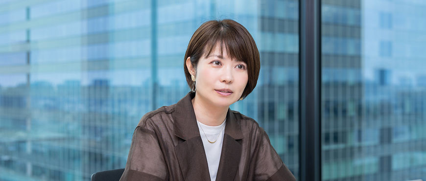 桂木 絵理  /  SSL開発室 室長 
2003年、サイバーエージェント入社。インターネット広告事業本部で営業を担当し、2007年に人事へ異動。全社の新卒採用、事業人事、メディア事業の人事責任者などを経て、2024年より現職。経営人材の発掘・育成をはじめ、サクセッションに関する仕組みづくりを担う。